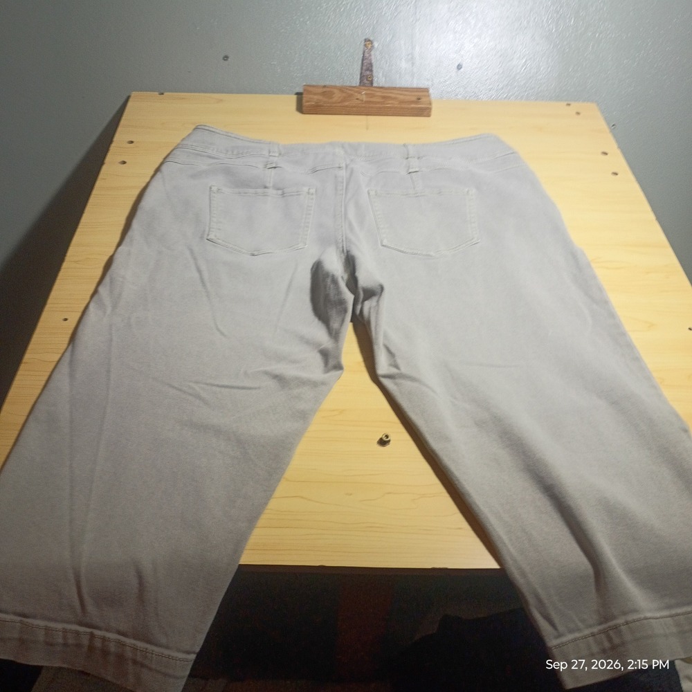 EST. 1946 Denim Cropped Pants Women 18W Gray Hi-Rise Button Fly Wide Leg Capris